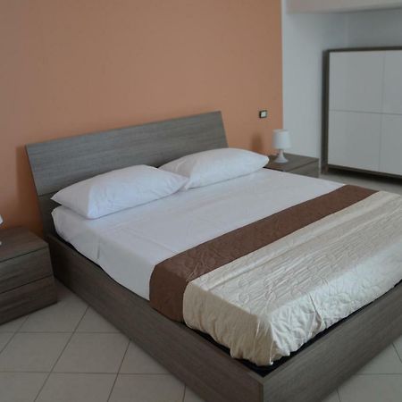 Апартаменти Casa Vacanze Cristoforo Colombo Lido Conchiglia Екстер'єр фото