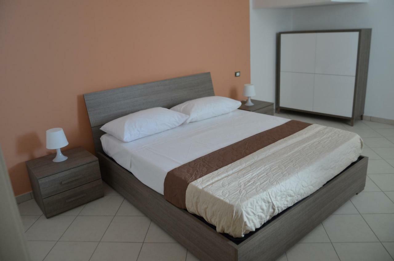 Апартаменти Casa Vacanze Cristoforo Colombo Lido Conchiglia Екстер'єр фото